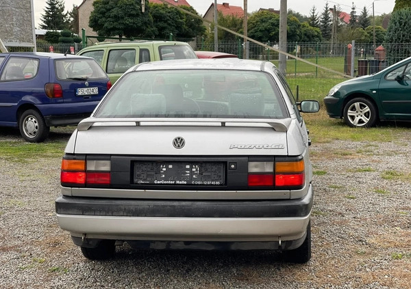 Volkswagen Passat cena 10900 przebieg: 166864, rok produkcji 1991 z Ryglice małe 137